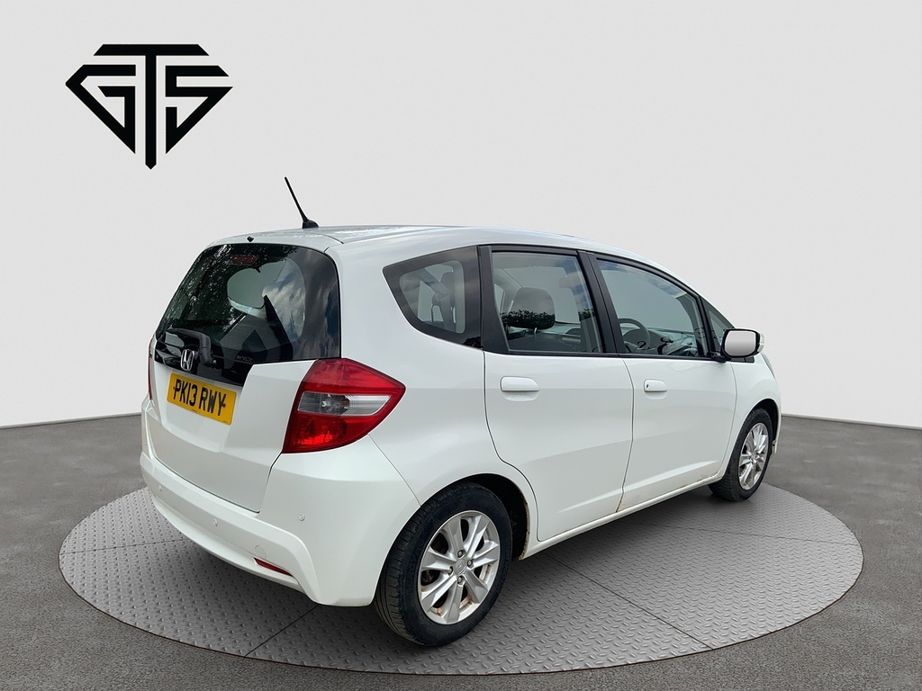 Honda Jazz I-vtec Es White #3