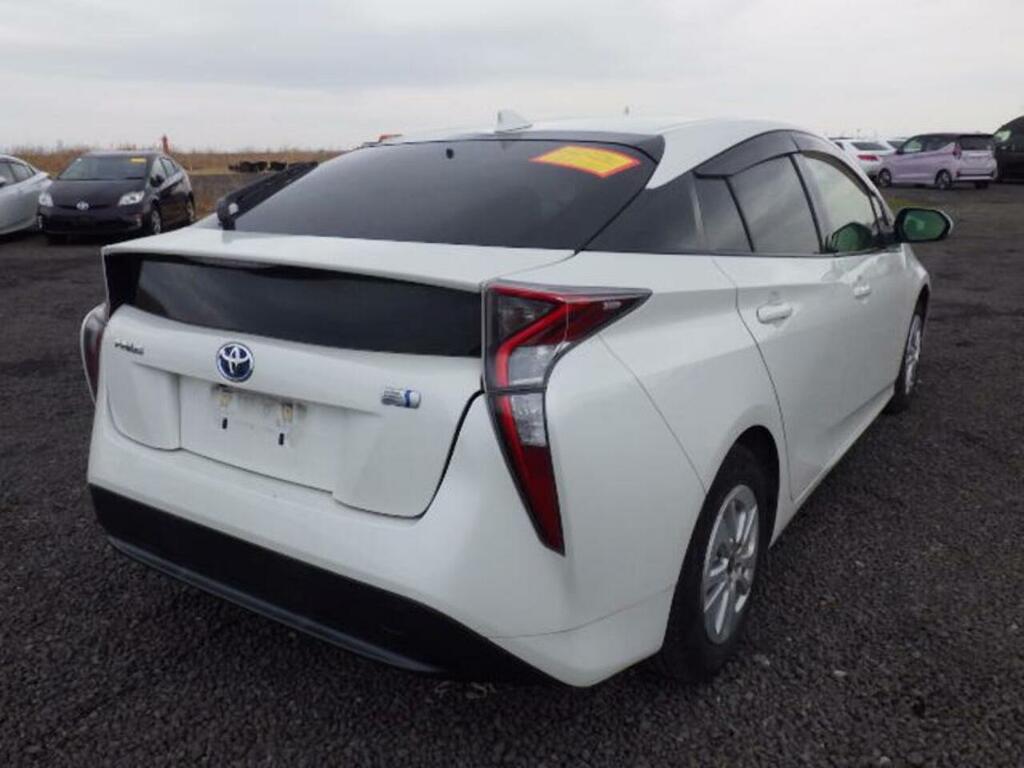 Toyota Prius S  #5