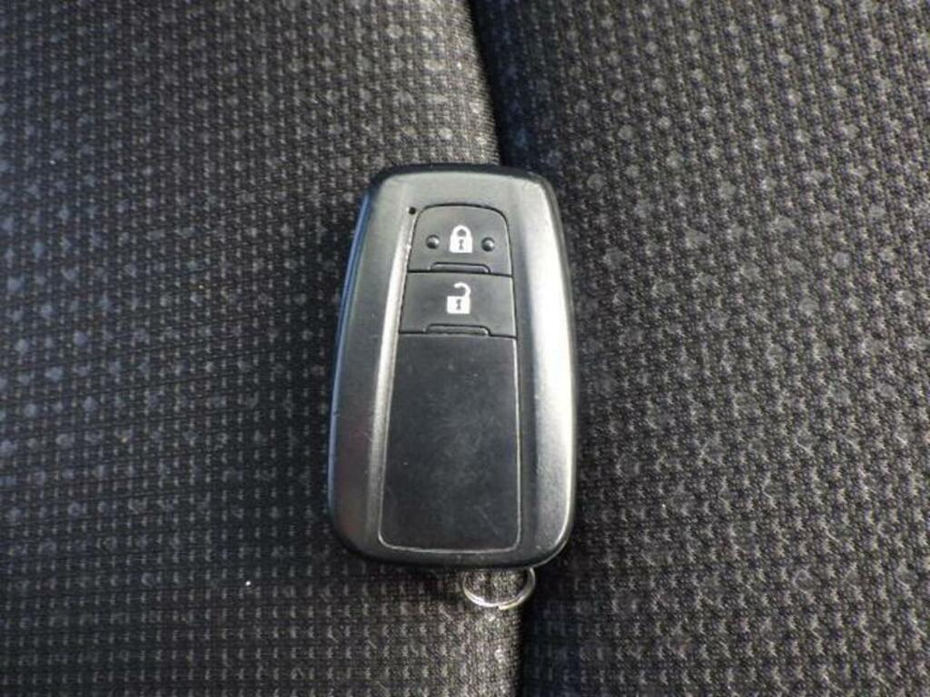 Toyota Prius E Silver #13