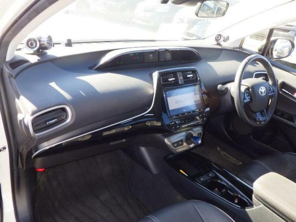 Toyota Prius S  #8