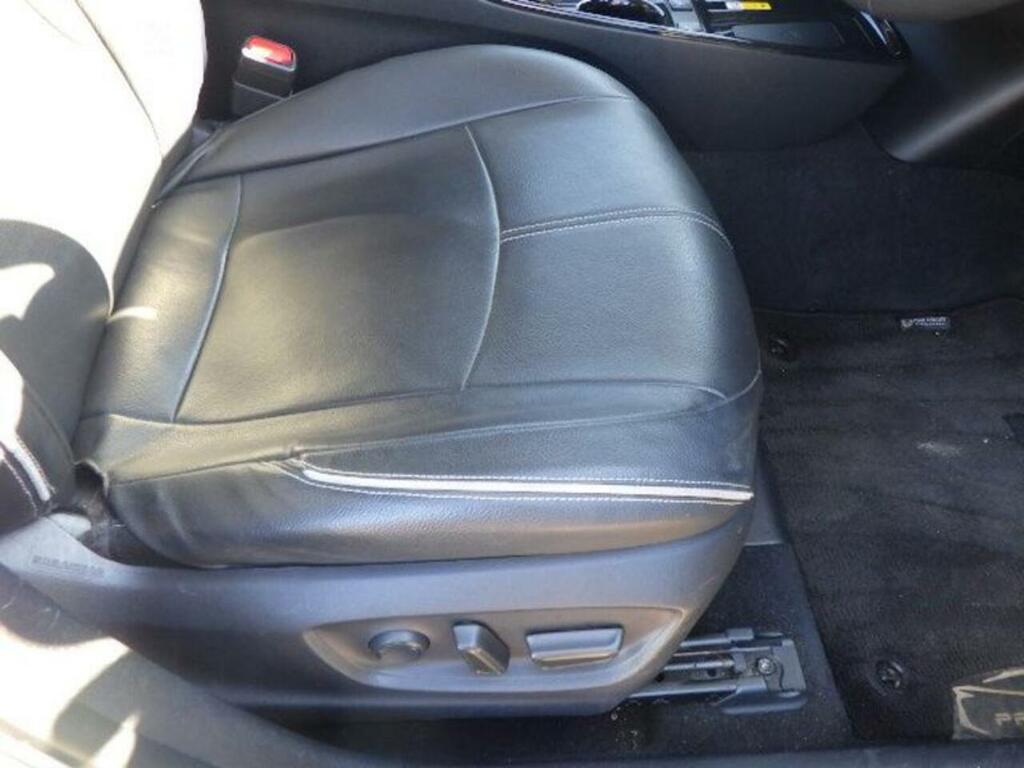 Toyota Prius S  #18