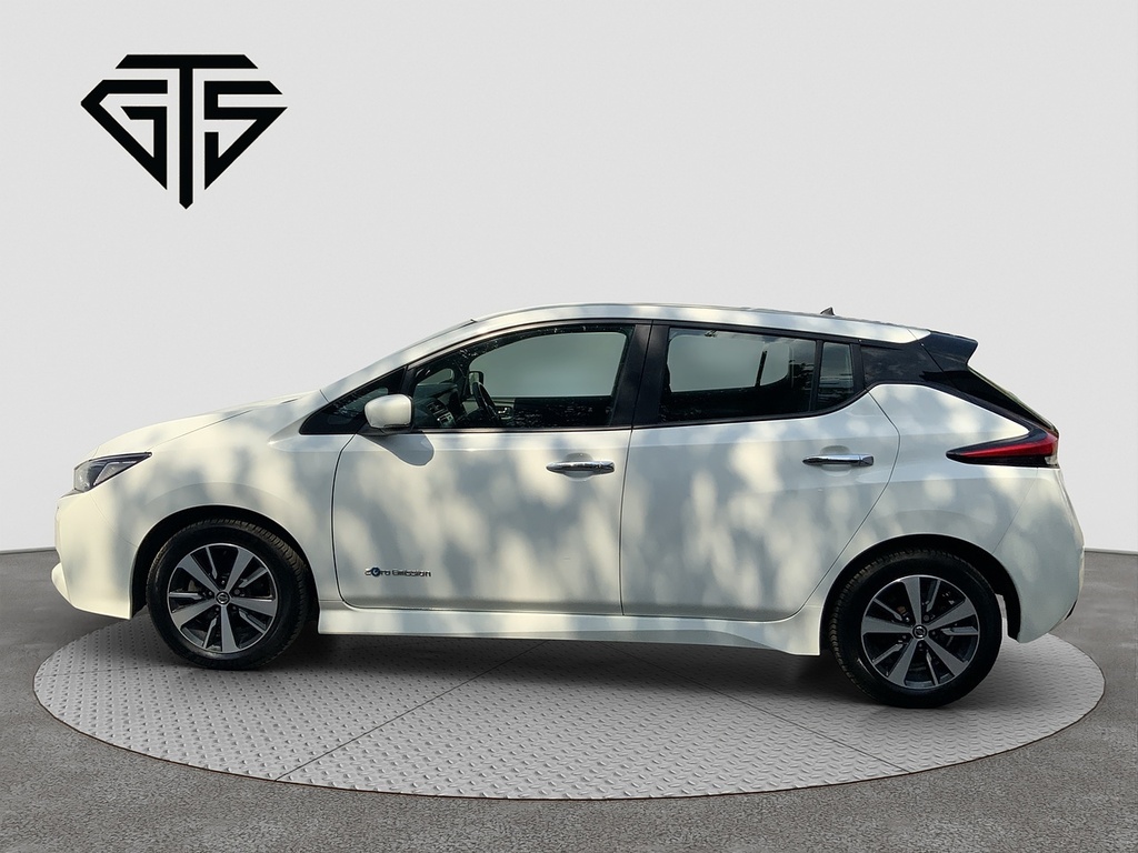 Nissan Leaf Acenta White #6