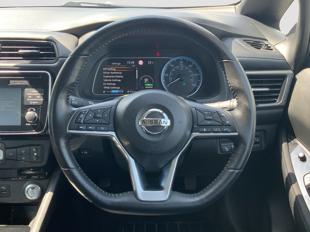 Nissan Leaf E 110Kw N-connecta 40Kwh Hatchback White #9