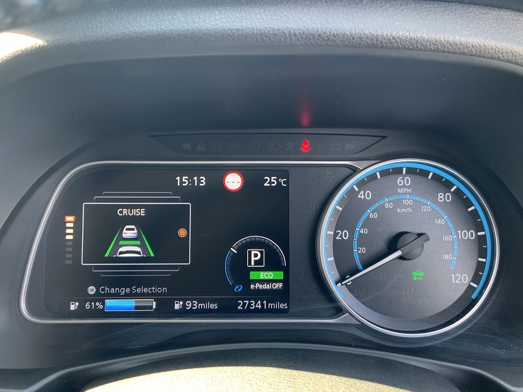 Nissan Leaf E 110Kw N-connecta 40Kwh Hatchback White #15