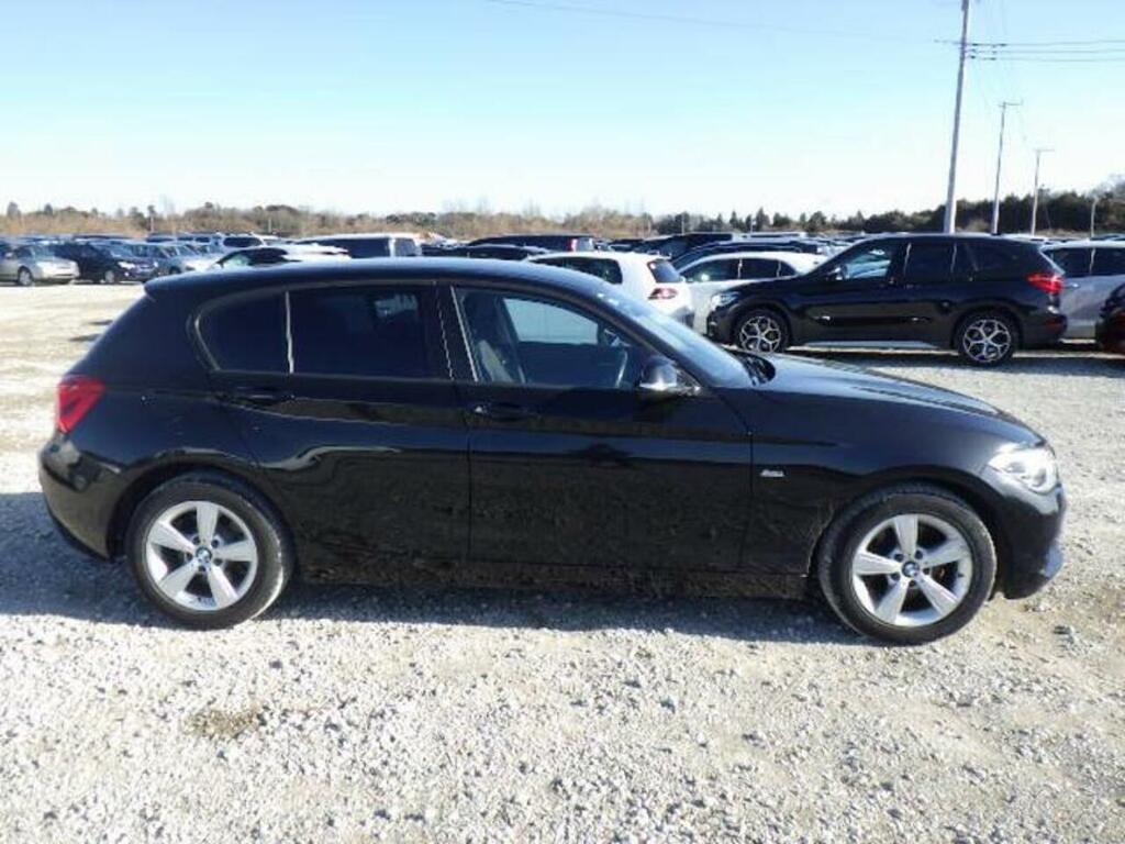 BMW 1 Series Sport Black #4
