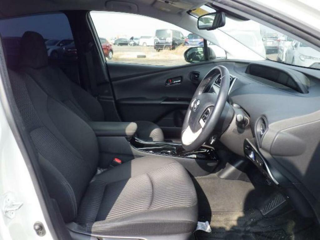 Toyota Prius Prius Excel Phev Cvt Blue #15