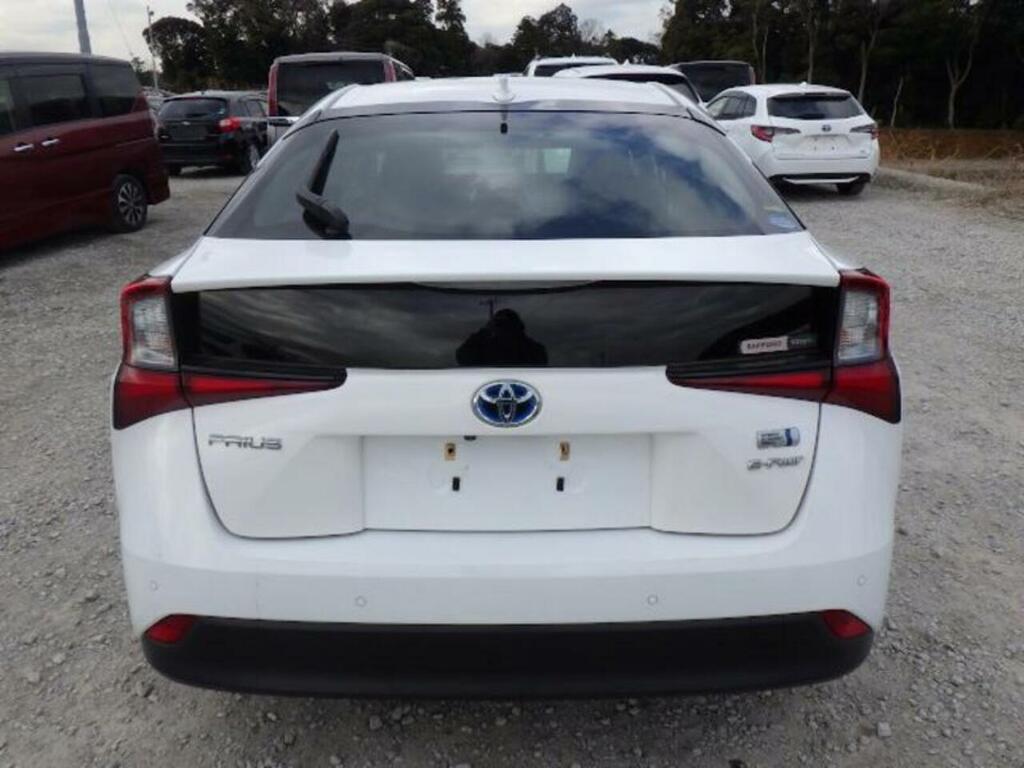 Toyota Prius S 4Wd White #4