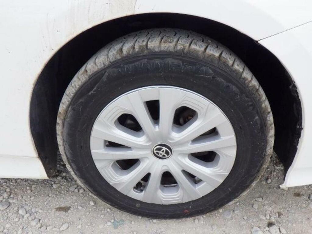 Toyota Prius S Black #16