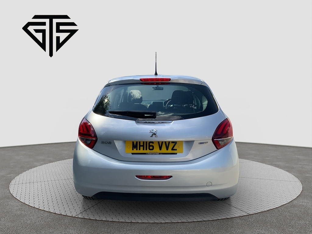 Peugeot 208 Puretech Active Silver #4