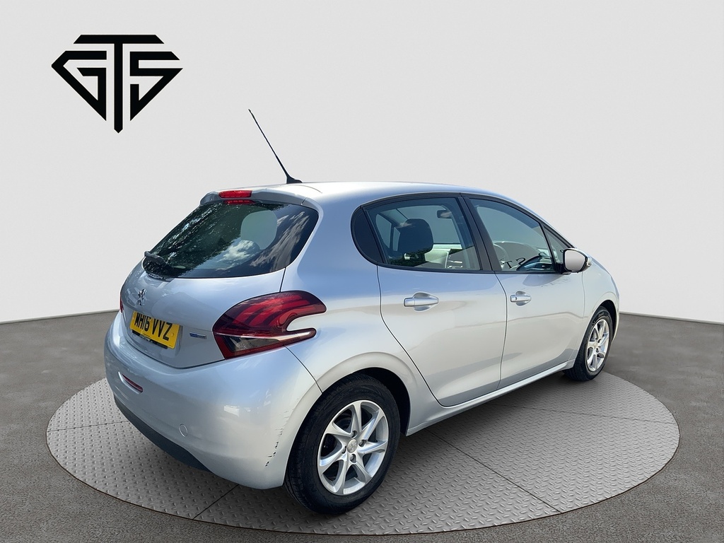 Peugeot 208 Puretech Active Silver #3