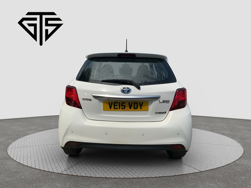 Toyota Yaris Vvt-h Icon White #4