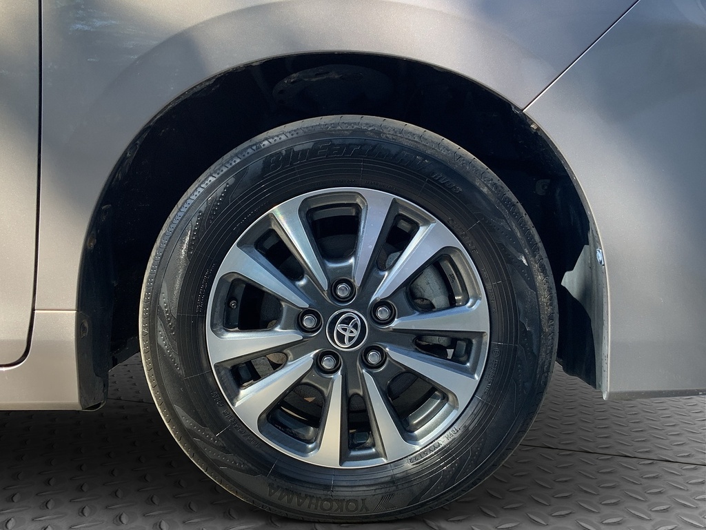 Toyota  Yaris Gr-sport Vvt-i Hev Cvt Black #24