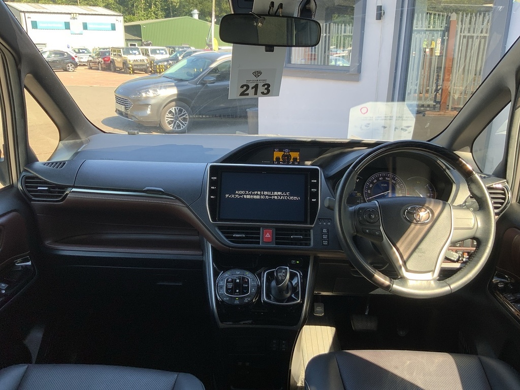 Toyota  Yaris Gr-sport Vvt-i Hev Cvt Black #11