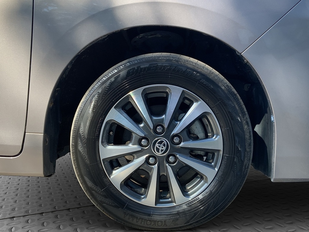 Toyota  Yaris Gr-sport Vvt-i Hev Cvt Black #22