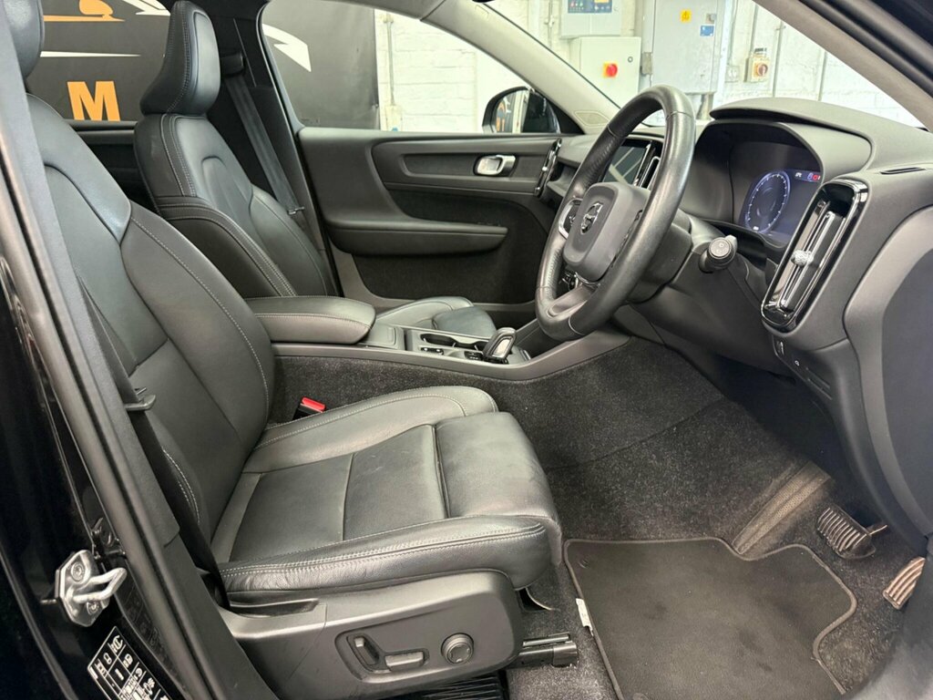 Volvo XC40 T3 Inscription Blue #9