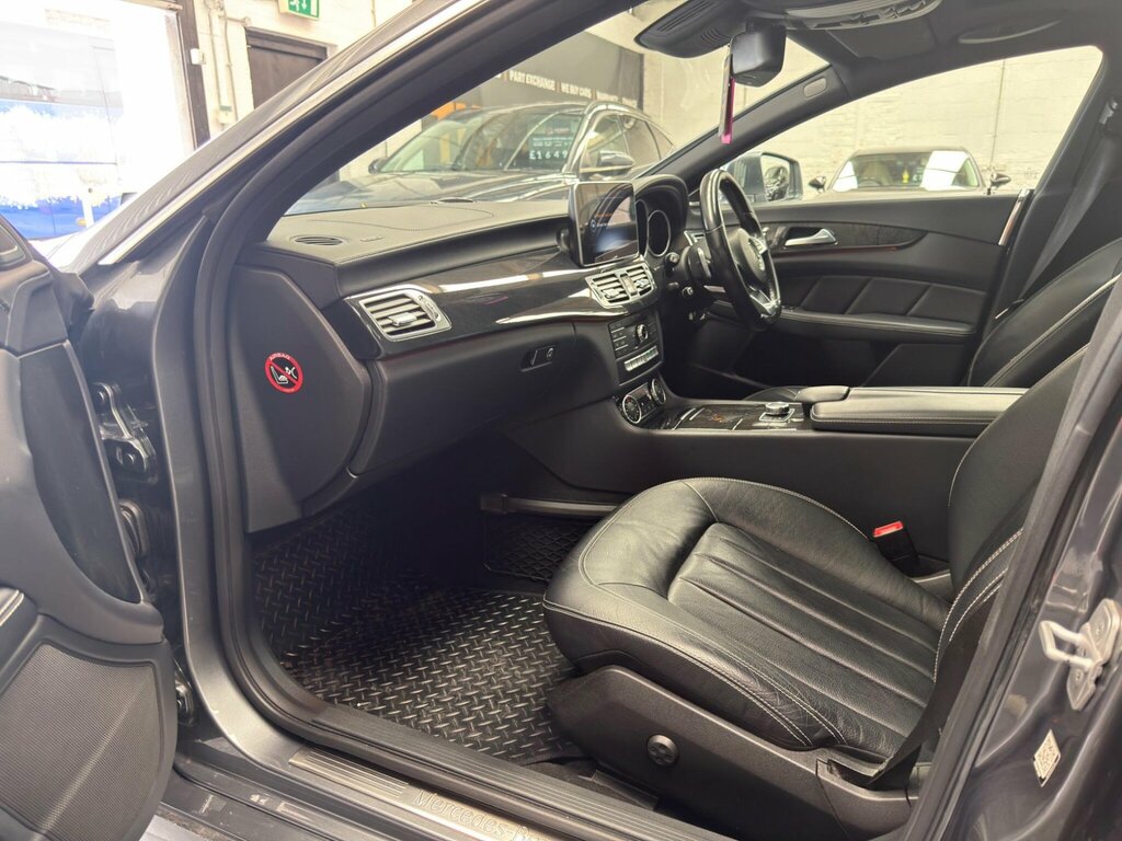 Mercedes-Benz CLS 400 Amg Line 7G-tronic Black #22