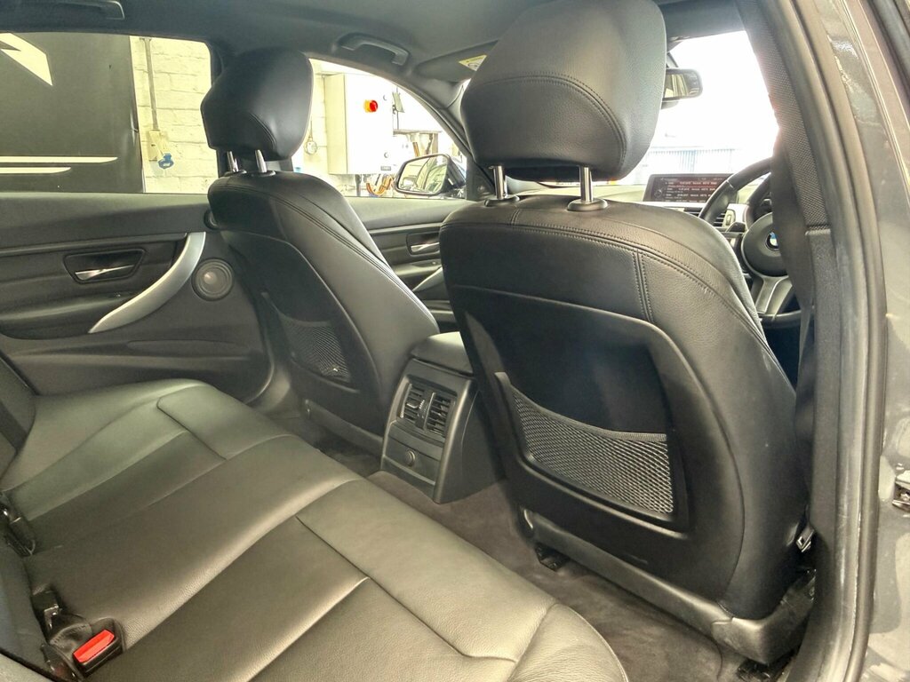 BMW 3 Series 316D Se 114 White #30