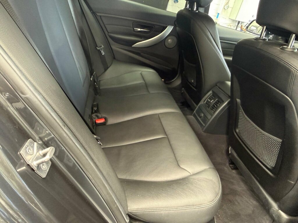 BMW 3 Series 316D Se 114 White #31