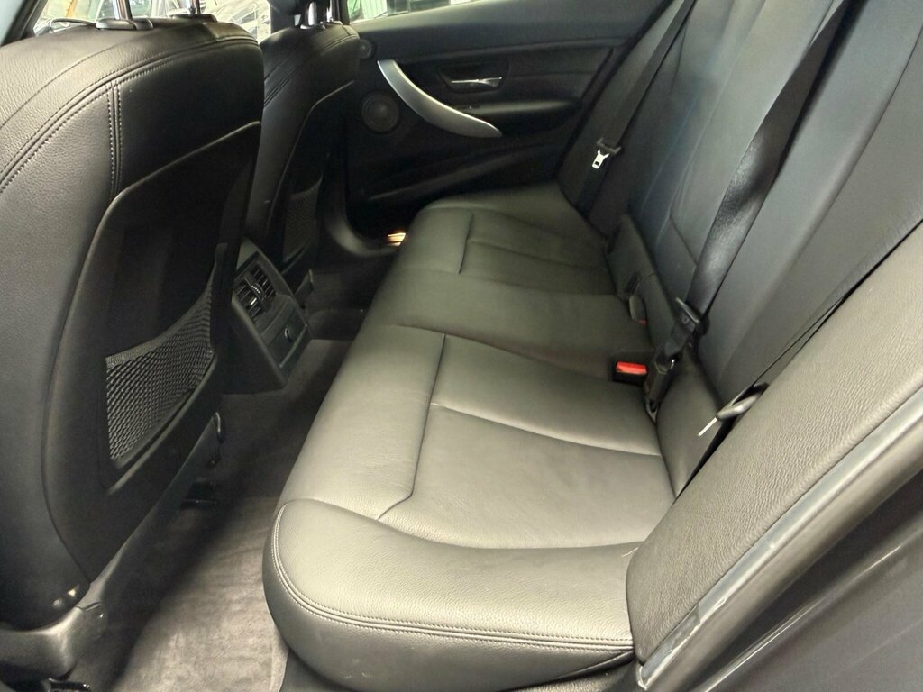BMW 3 Series 316D Se 114 White #27