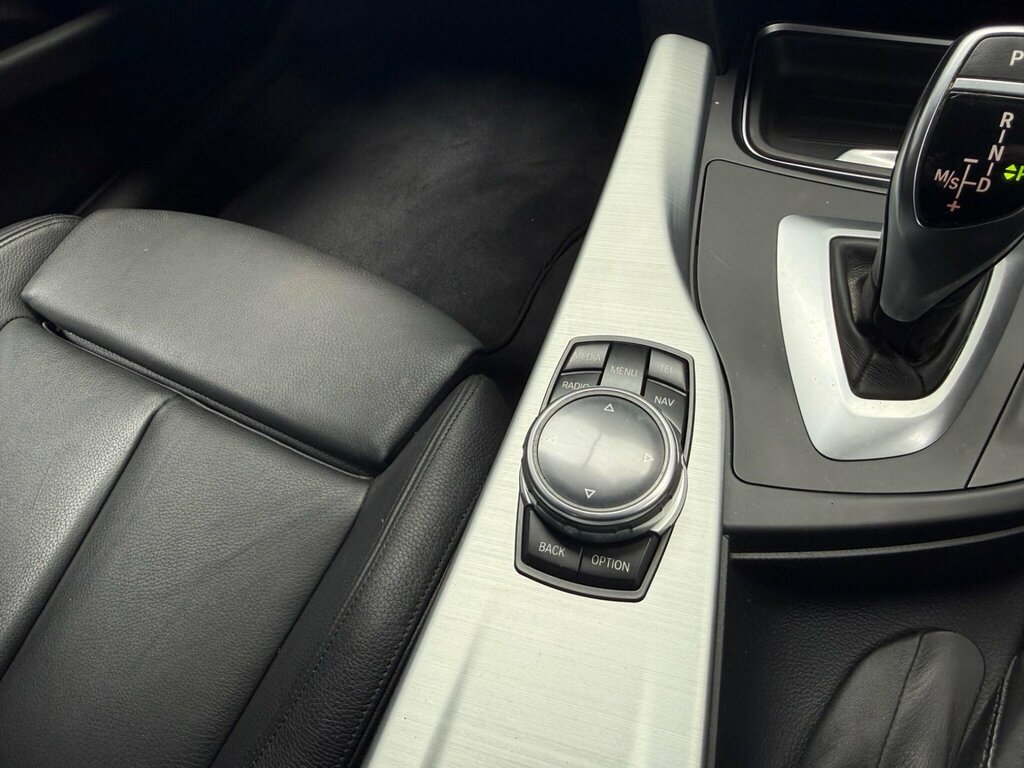BMW 3 Series 316D Se 114 White #17