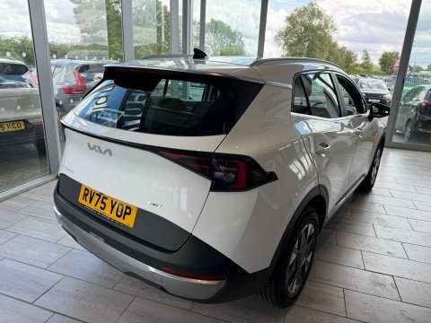 Kia Sportage Diesel White #8