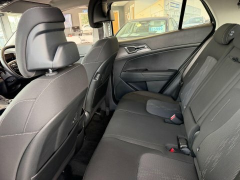 Kia Sportage Diesel White #15