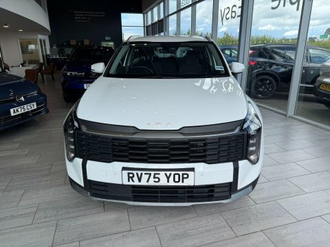 Kia Sportage Diesel White #2