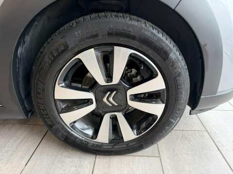 Citroen C3 1.2 Puretech Flair Euro 6 White #4