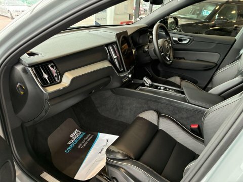 Volvo XC60 2022 22 2.0H  #17
