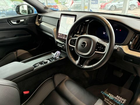 Volvo XC60 2022 22 2.0H  #19