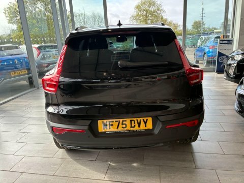 Volvo XC40 B4 Inscription Pro Black #6