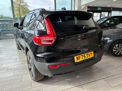 Volvo XC40 B4 Inscription Pro Black #7