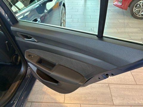 Volkswagen Golf Hatchback White #15