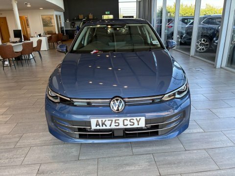 Volkswagen Golf Hatchback White #1