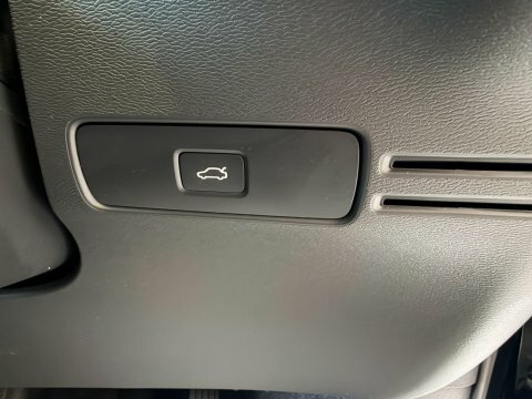 Volvo XC40 2.0 B3p Plus Dark  #20