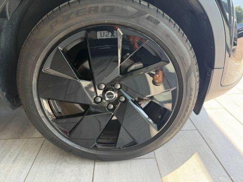 Volvo XC40 2.0 B3p Plus Dark  #3
