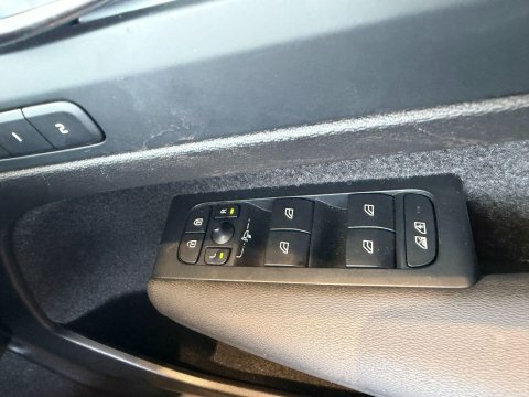 Volvo XC40 2.0 B3p Plus Dark  #31