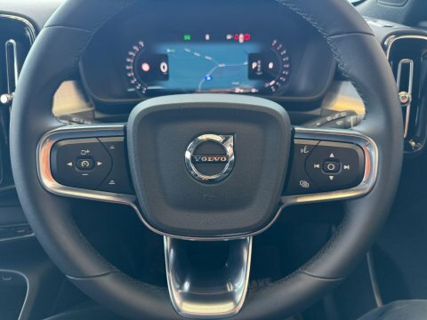 Volvo XC40 2.0 B3p Plus Dark  #22