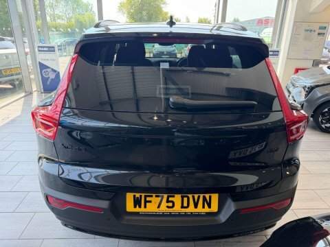 Volvo XC40 2.0 B3p Plus Dark  #7