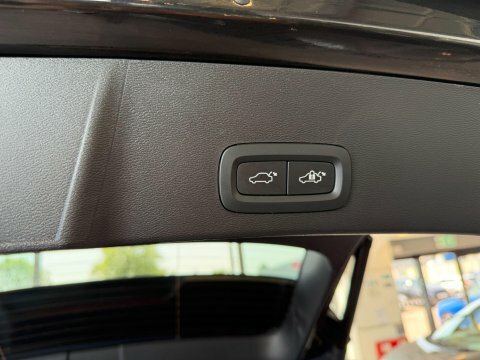 Volvo XC40 2.0 B3p Plus Dark  #9