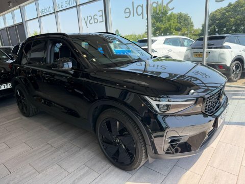 Volvo XC40 2.0 B3p Plus Dark  #2