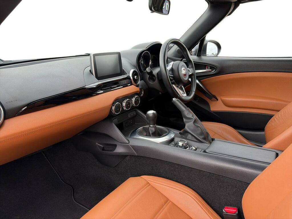 Fiat 124 Spider Lusso Blue #14