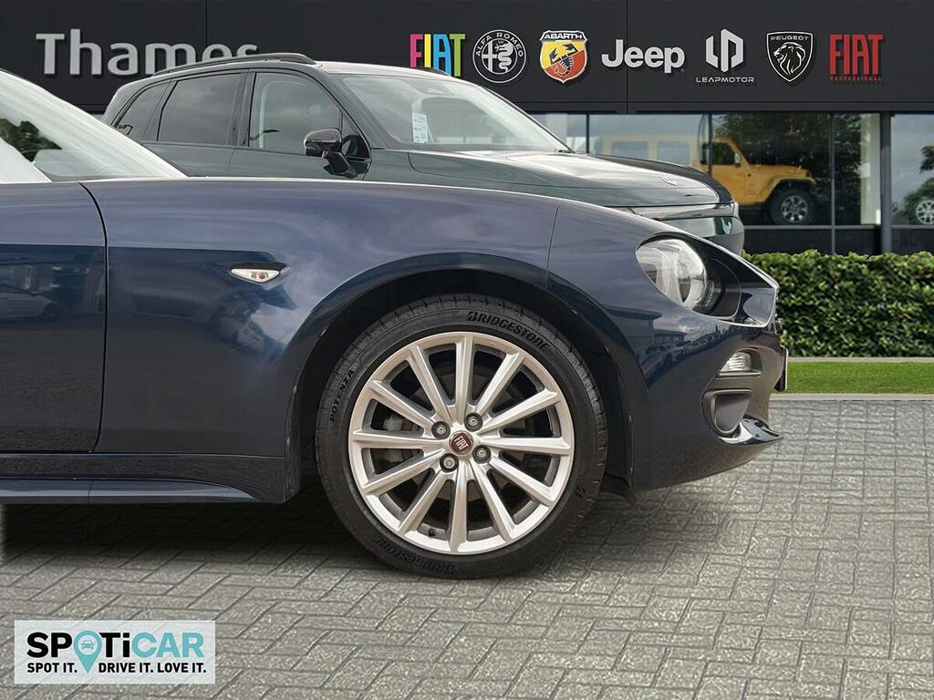 Fiat 124 Spider Lusso Blue #9