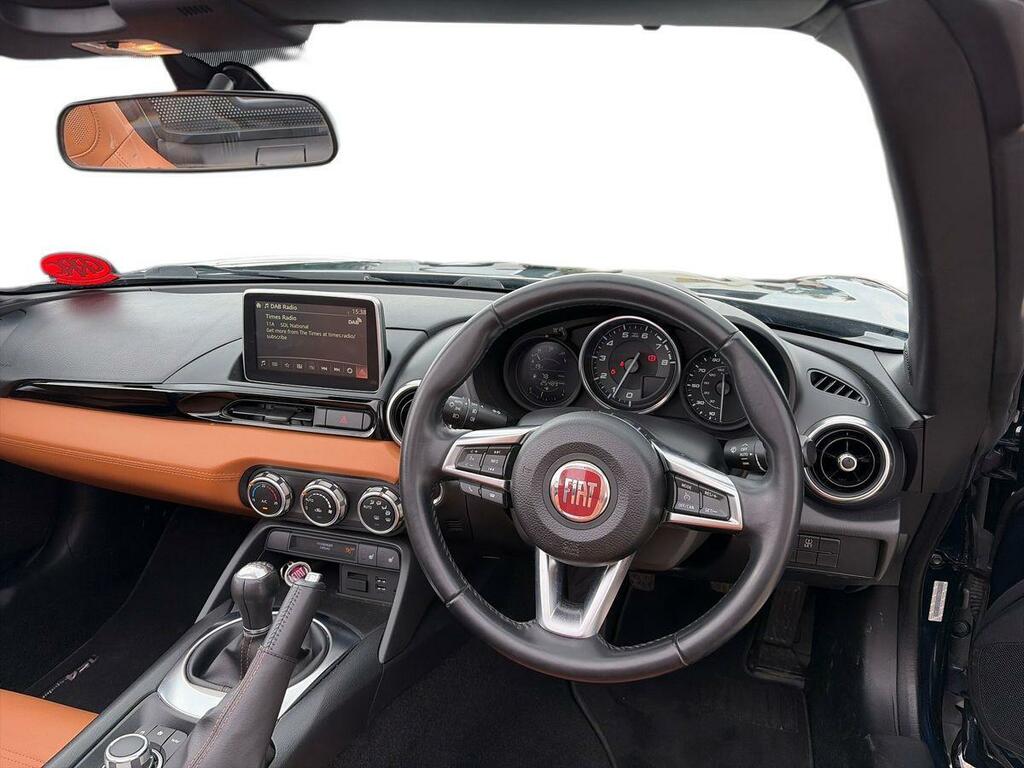 Fiat 124 Spider Lusso Blue #13
