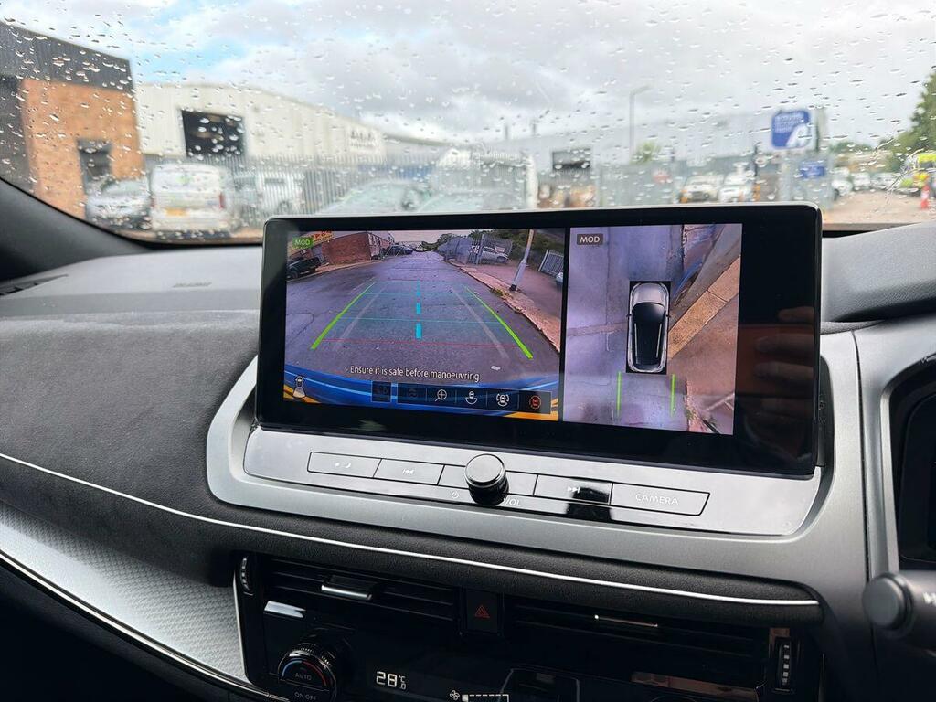 Nissan Qashqai Tekna White #20