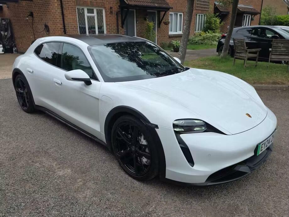 Porsche Taycan Performance Plus 93.4Kwh Turbo Cross Turismo E 