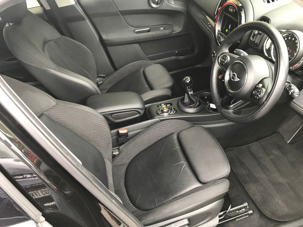 Mini Countryman 1.5 Cooper Suv All4 Euro 6 Ss RE18KUK Black #3
