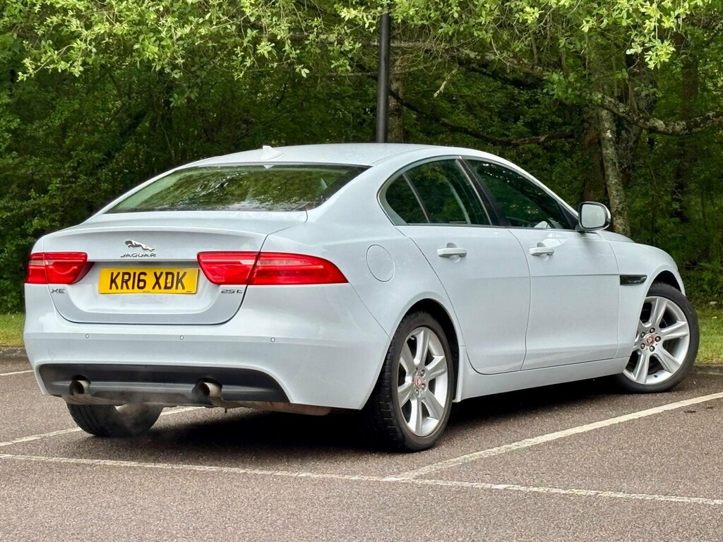Jaguar XE 2.0 Gtdi Portfolio Euro 6 Ss White #5
