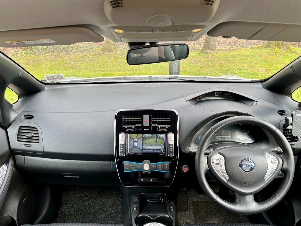 Nissan Leaf 30Kwh Tekna White #3
