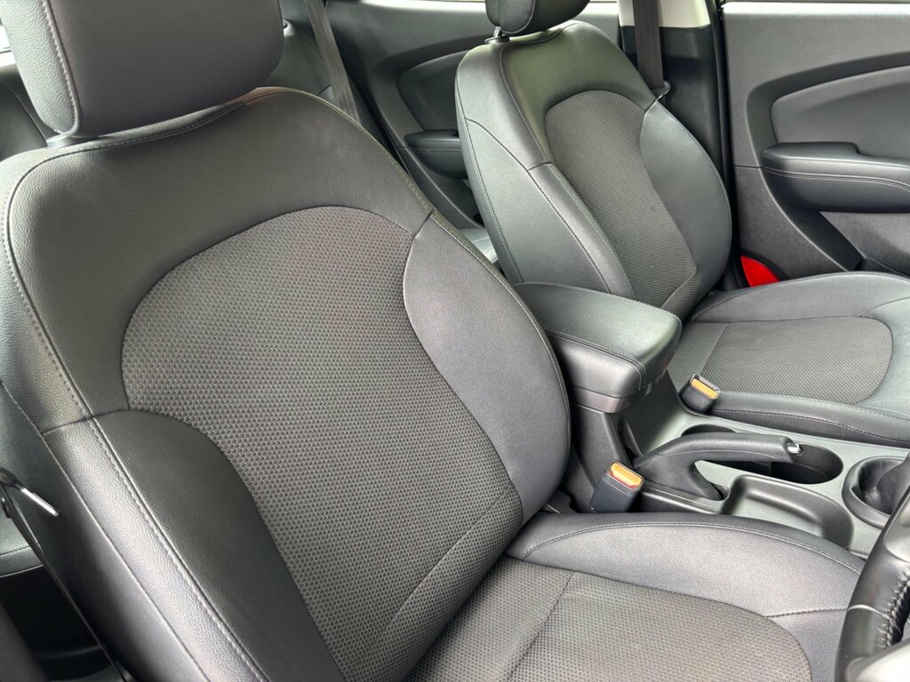Hyundai Ix35 Suv Black #9